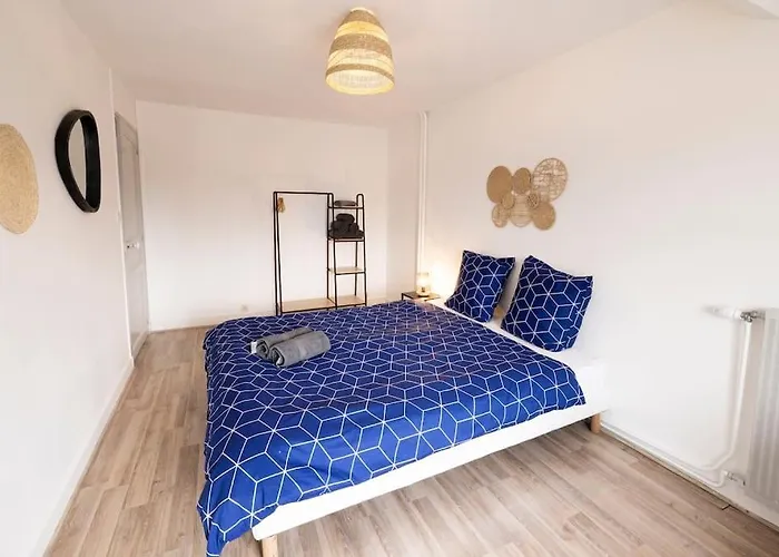 Апартаменты Le Familial - Equipe - Proche Centre Монлюсон