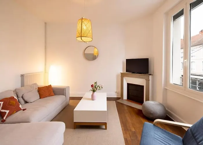 Le Familial - Equipe - Proche Centre